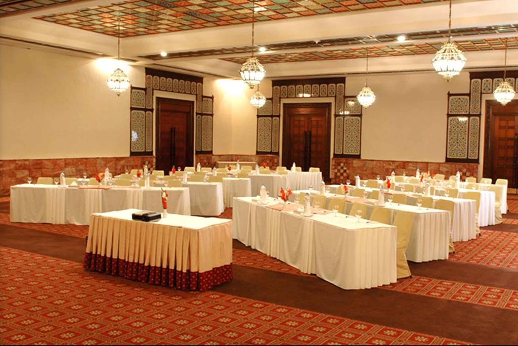 Faisalabad Serena Hotel Exterior foto