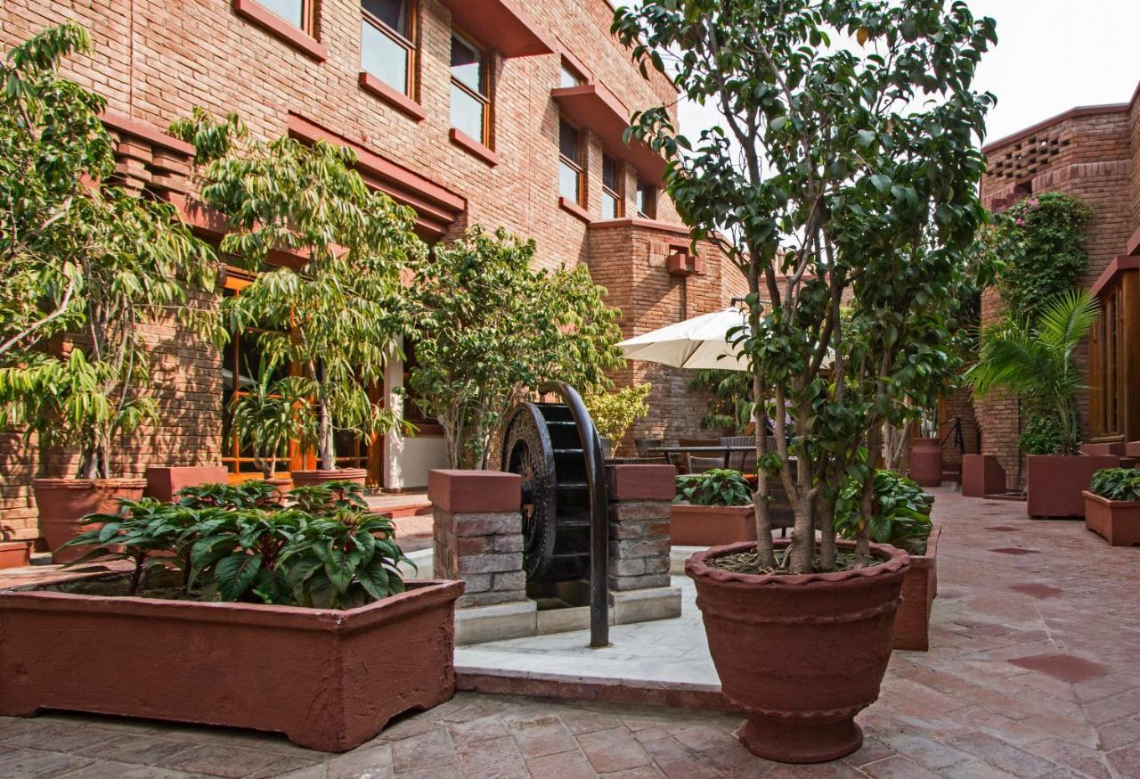 Faisalabad Serena Hotel Exterior foto